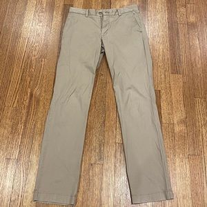 Vineyard Vines Khakis